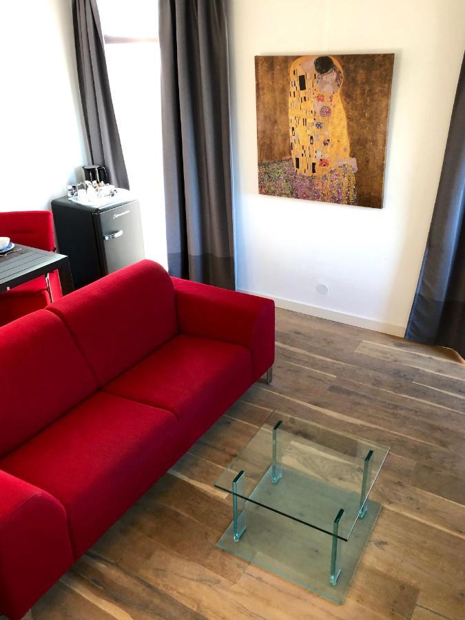 Bed And Breakfast De Biesbosch - In 'T Riet Drimmelen Εξωτερικό φωτογραφία